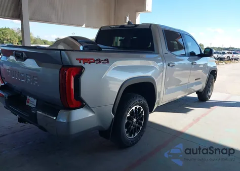 2024 Toyota Tundra Sr5 4Wd z USA, uszkodzony, nr VIN 5TFLA5DB1RX132370